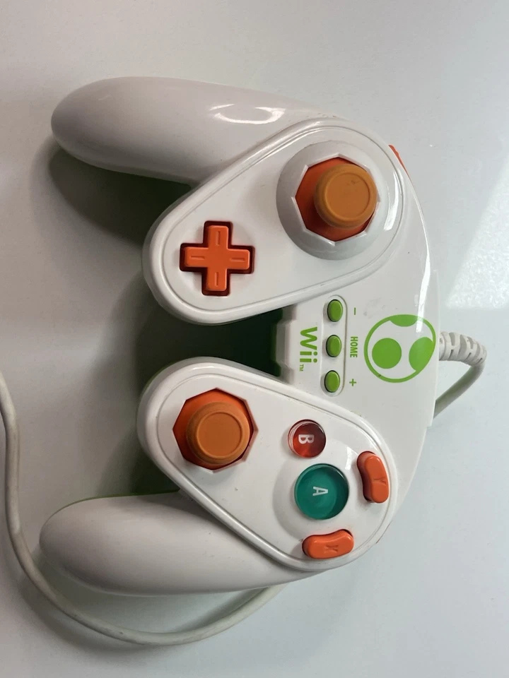 Yoshi Fight Pad Classic Controller PDP Nintendo Wii U Wired GameCube 085-006 - Image 2 of 4