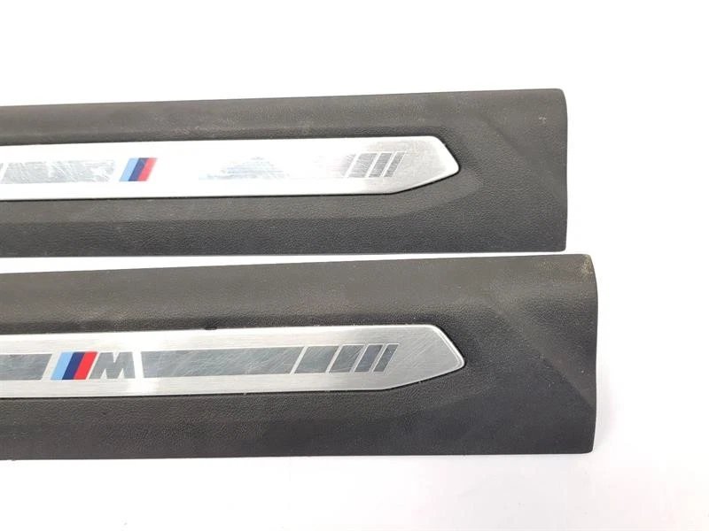 2020 ON F44 BMW 2 SERIES FRONT SILL PLATE COVER RH + LH 4 DOOR COUPE 7489947 — 第 3/4 张图片