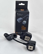 Przewód lampy błyskowej Vello TTL OCS-N1.5 przedłużenie gorącej stopki do Nikon 1,5 fr lub 0,5 m
