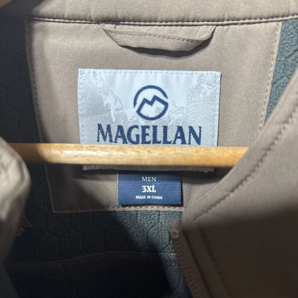 Chaqueta softshell Magellan Outdoors Hickory Canyon para hombre Foto 2 de 4
