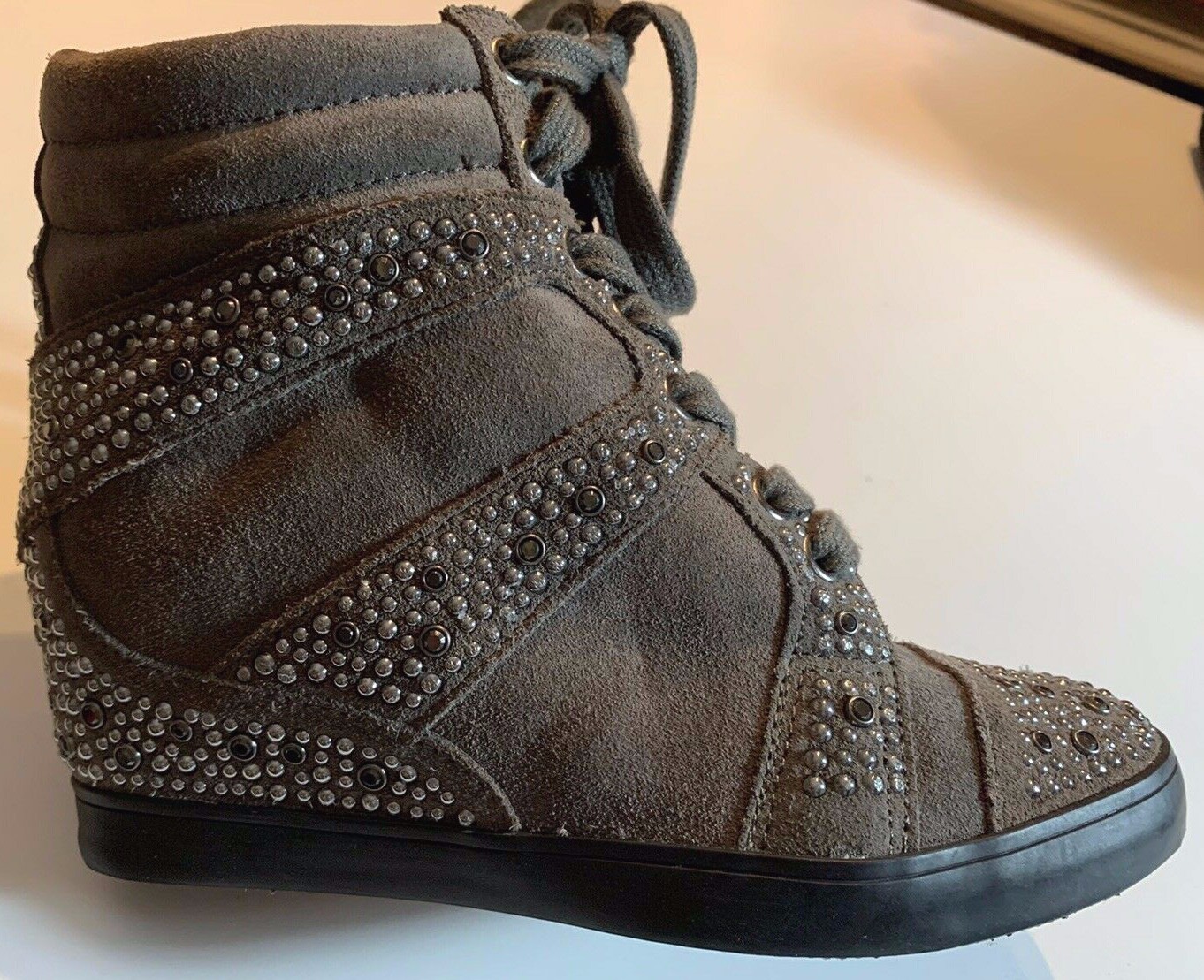 Gianni Bini~Gray Suede~Wedge Booties 