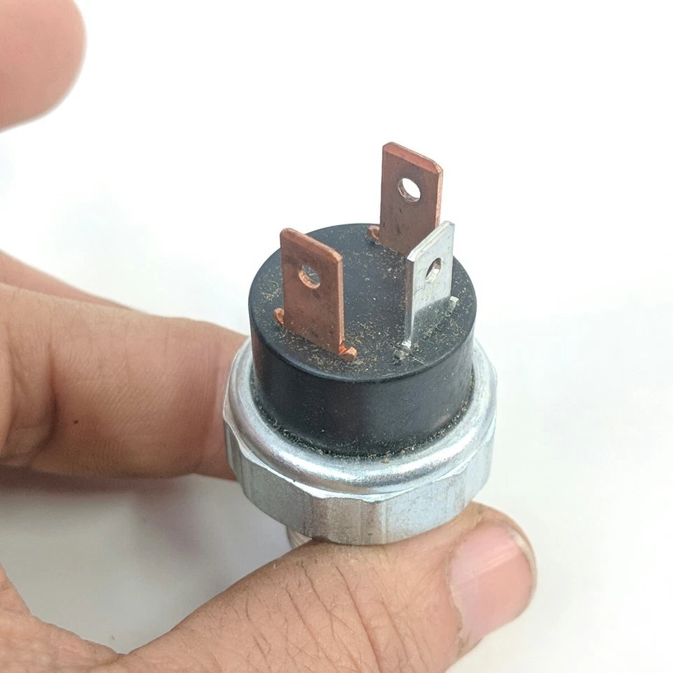 Interruptor de luz de presión de aceite de 3 pines Napa Echlin OP6623 se adapta a Volare Caravelle Aspen Foto 4 de 4