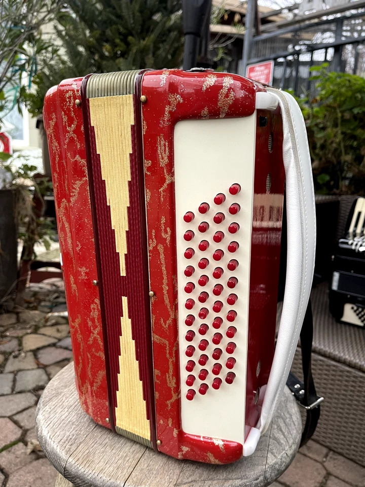 Rare Red Gigante Piano Accordion 34 48 by Julio Giulietti - Image 3 of 4