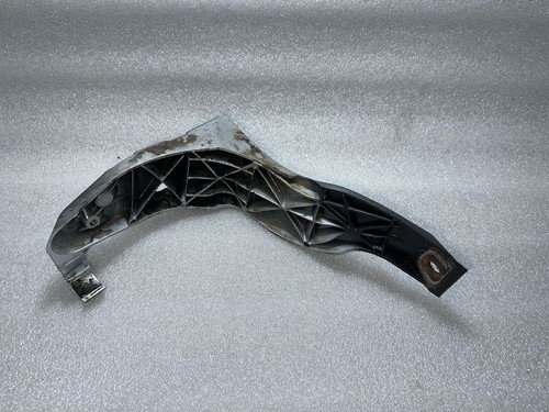 Volkswagen PASSAT B6 2008 Halterung Stoßstange Stoßfänger vorne 8E0821138B