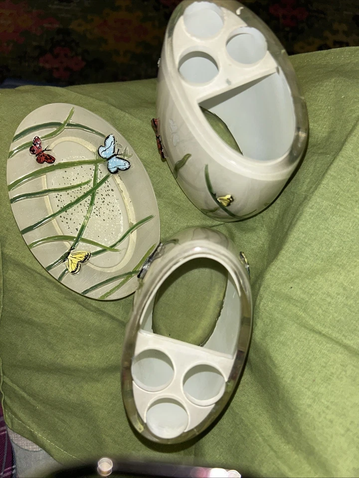 Soportes de cepillo de dientes de resina vintage y jabonera con mariposas Foto 2 de 4
