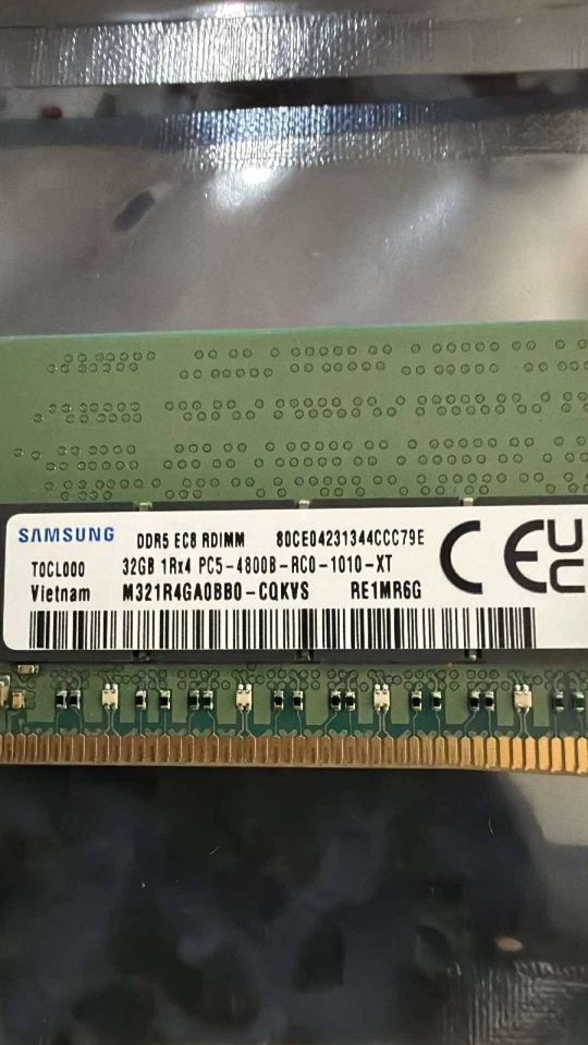 NUEVO - Samsung 32GB 1Rx4 PC5-4800 EC8 RDIMM DDR5-38400 ECC Servidor Memoria RAM Foto 2 de 4