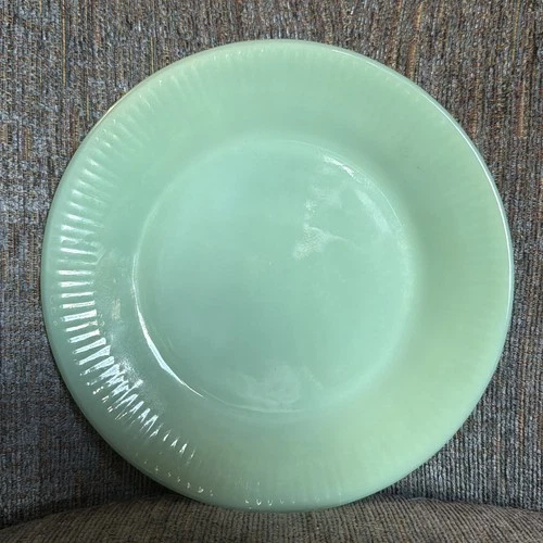1 Fire King Jadeite 7 3/4” Lunch Salad Plate Round CLEAN
