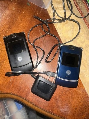 Y2K Phone Bundle 2 Motorolla Razor Navy Blue & Black 