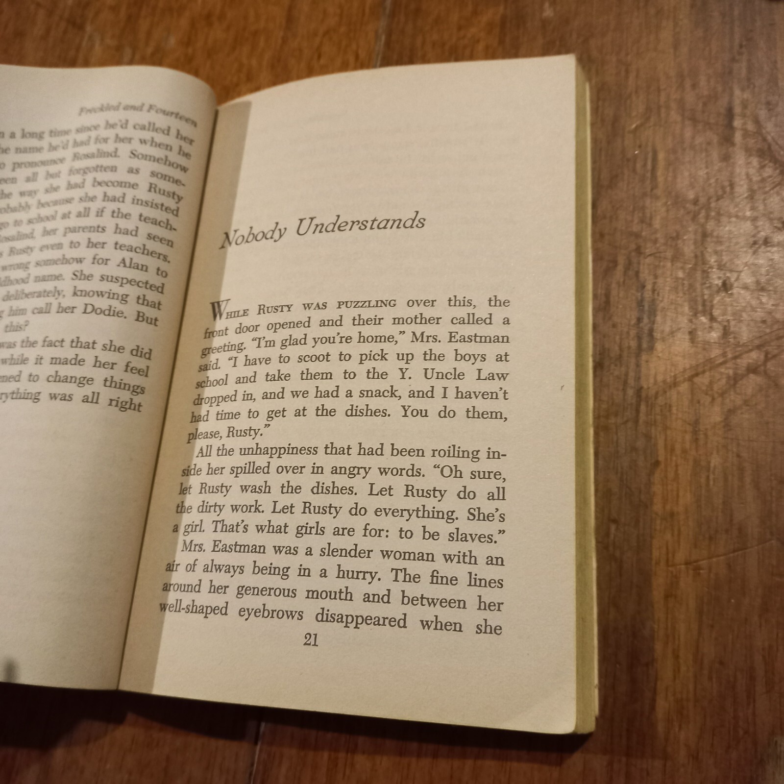 😇 Freckled And Fourteen Viola Rowe Paperback 1975 USA Novel Scolastic