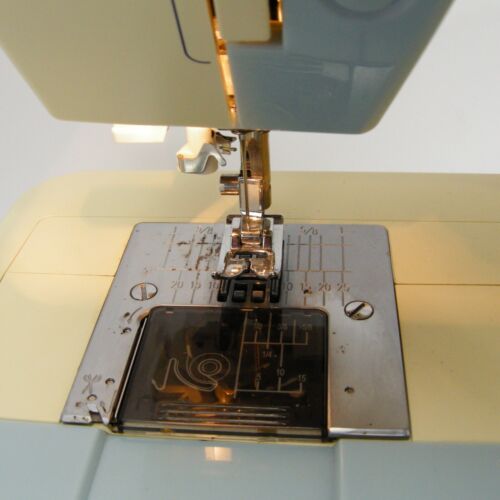 Bernette for Bernina 90e Sewing Machine w/ Foot Controller Misc Accessories READ - Picture 16 of 19