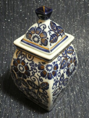 VIERSEITIGES 4-SEITIGES BLAUES FLORALES MUSTER INGWERGLAS MIT DECKEL KERAMIK
