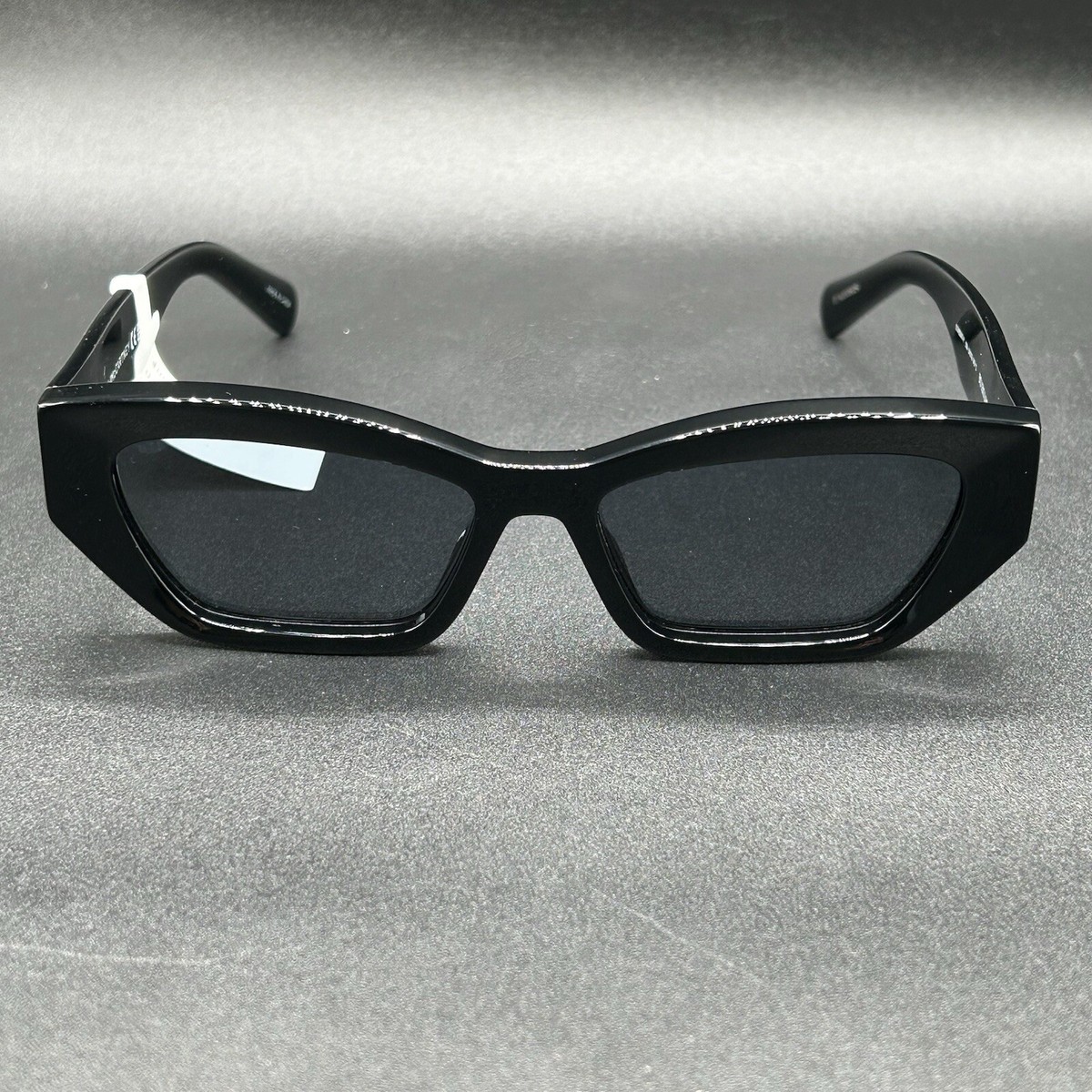 サングラス STELLA MCCARTNEY Woman Sunglasses Black SC40047I-Y 01A Stella McCartney SC400471-Y 01A Luxury Sunglasses Black 54