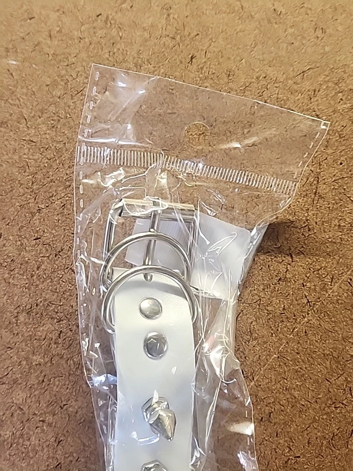 Gargantilla BDSM blanca cuello sujeción sexual Foto 3 de 4