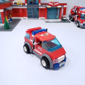 Lego 2007 City Fire Station 7945 No Box 1/3 Manuals 99% Complete
