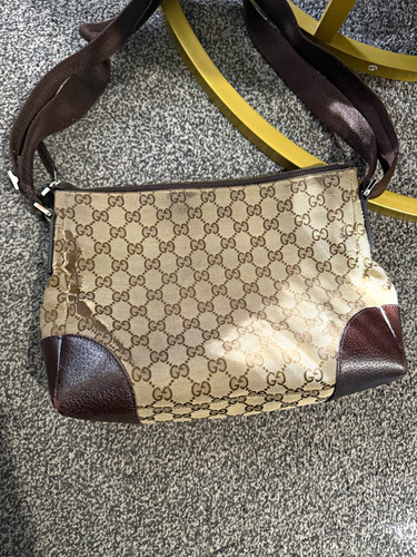 Gucci GG Canvas Shoulder Bag Beige/Brown Brown Shoulder Strap Zip Closure