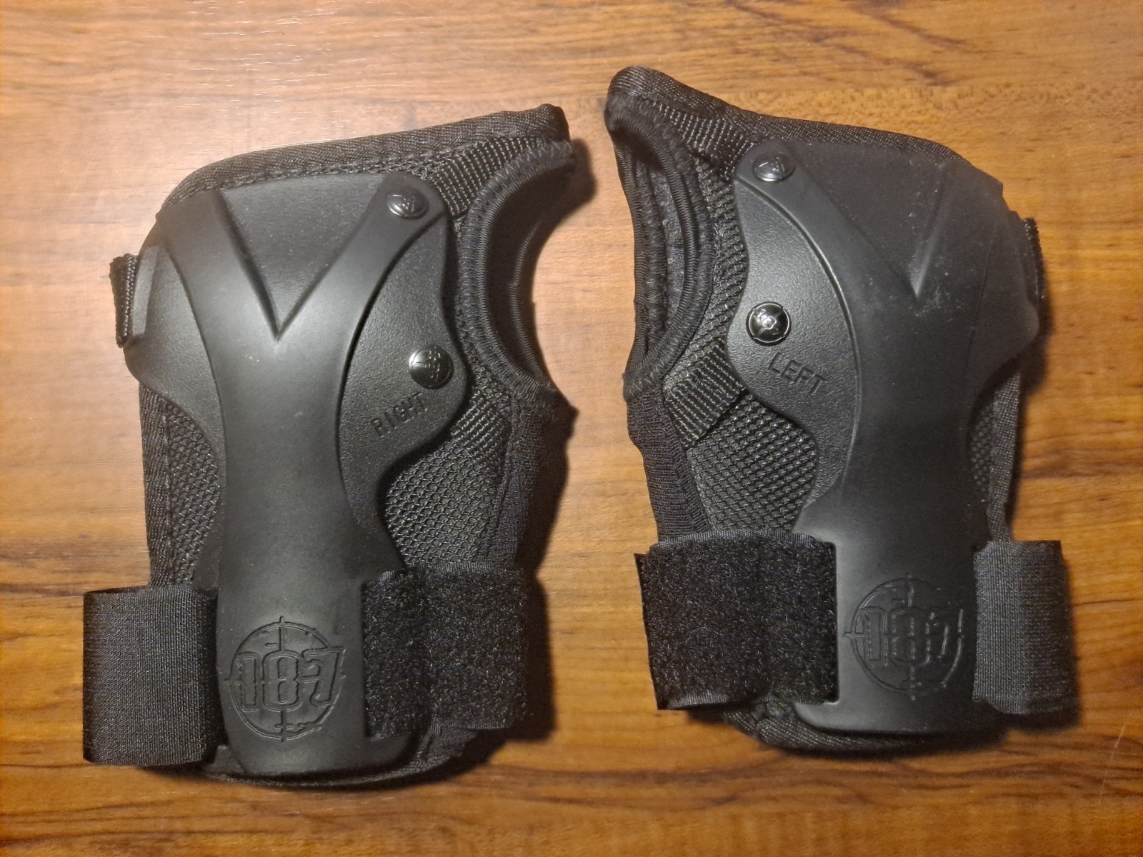 187 Killer Pads Derby Wrist Guard - Black - Large 