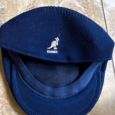 Kangol Men's Navy Solid Flat Cap Hat Size Small Breathable Kangaroo Logo
