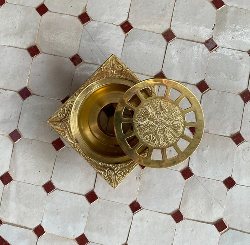 unlacquered solid brass Engraved floor drain raw brass ,drain grate covers - Picture 21 of 38