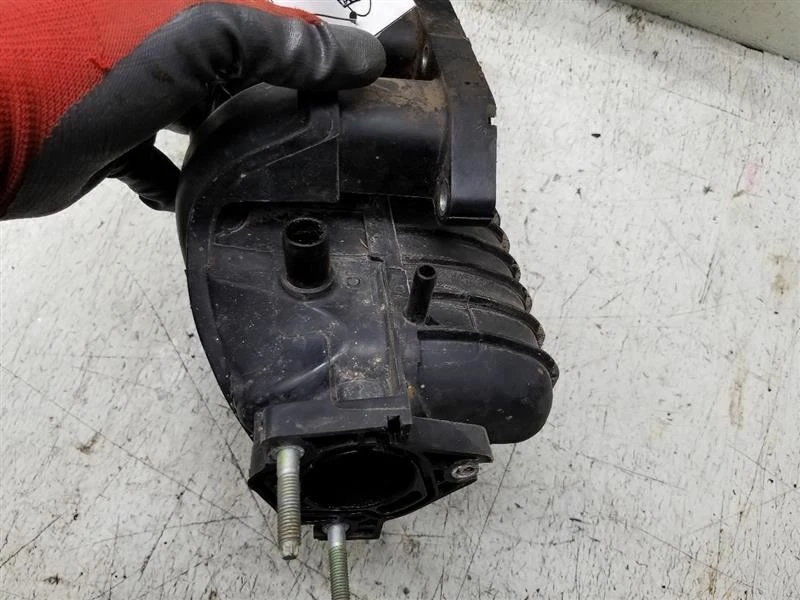 进气歧管适用于 2000 - 2005 年丰田 ECHO — 第 4/4 张图片