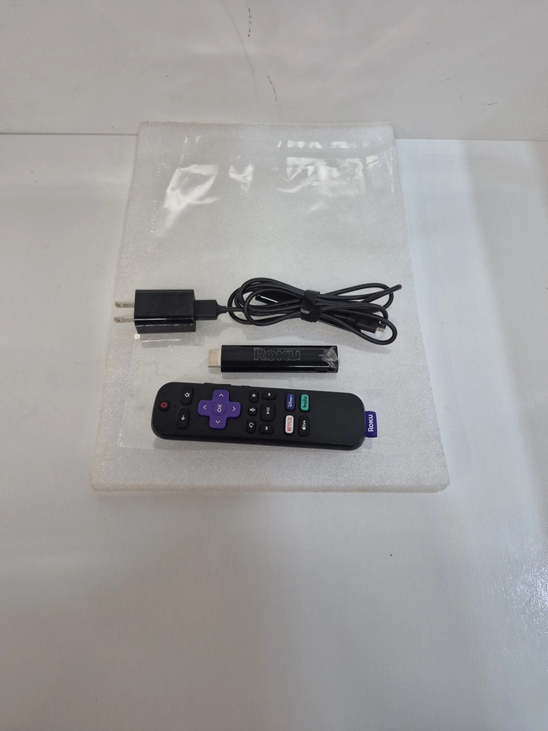 Roku streaming stick 4k 3820r 4k streaming device w/ voice remote-