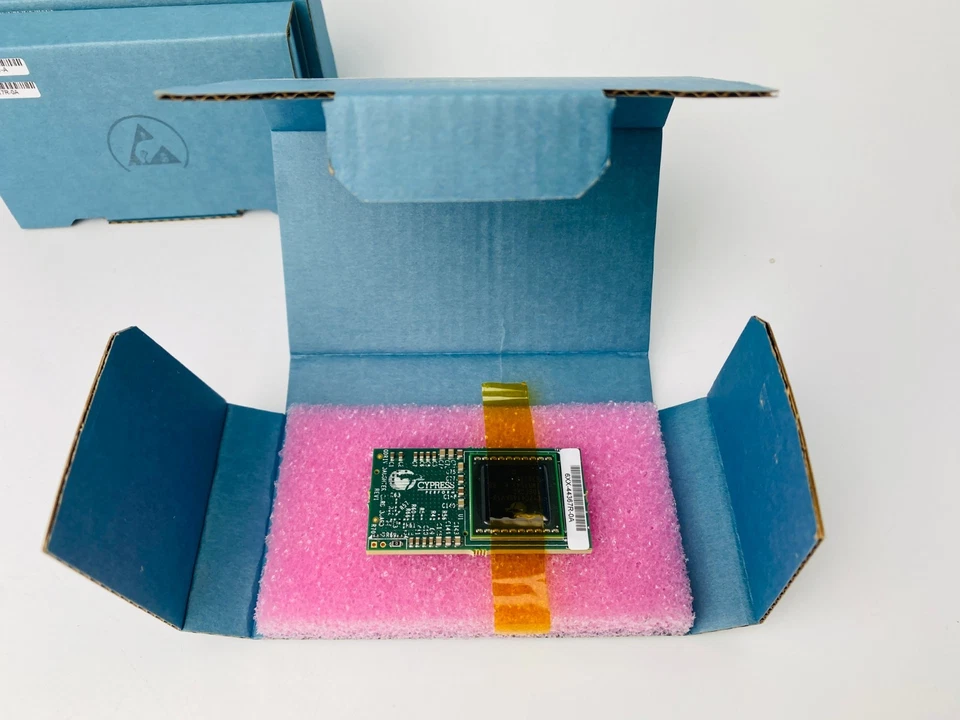 LOT 3ps NEW Altera HLDC-QDRIV-A Arria 10 QDR-IV HiLo Daughter Card (EXP Board) - Image 3 of 4