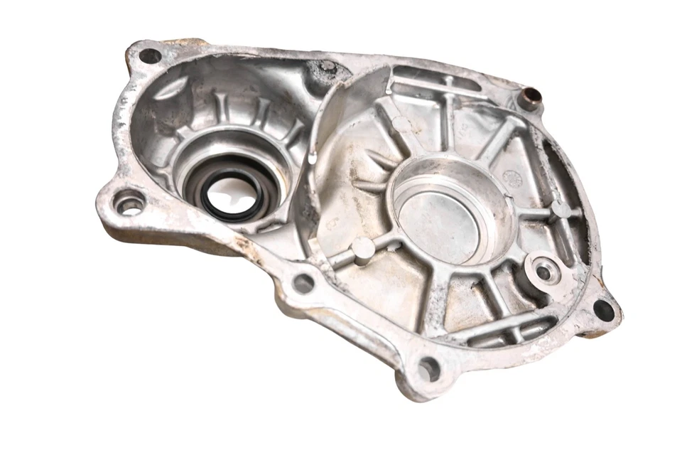 99 Polaris Magnum 500 4x4 Output Gearcase Cover - Image 3 of 3