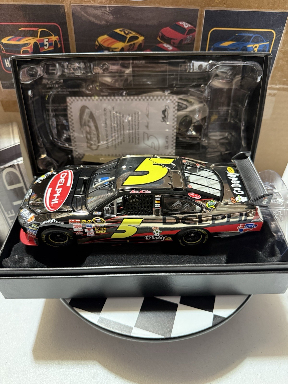 RARE* Mark Martin WHITE GOLD ELITE #5 DELPHI 2010 COT 1/24 Nascar Diecast #22/50