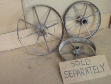 Carro de granja con radios de acero, rueda de carretilla, vintage, se vende por separado