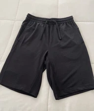 Layer 8 Men’s Black Elastic Waist Workout Shorts Size Small 10" inseam