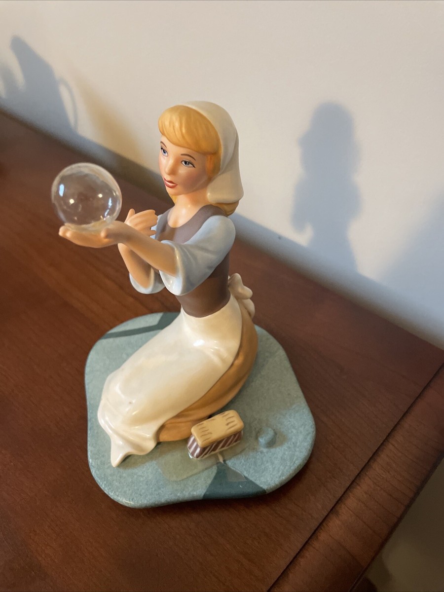 WDCC Disney Cinderella ~They Can't Stop Me From Dreaming