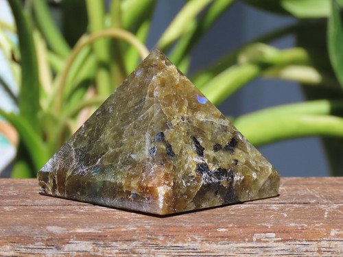 Large Polished Labradorite Crystal Pyramid 150 Grams - Picture 5 of 8