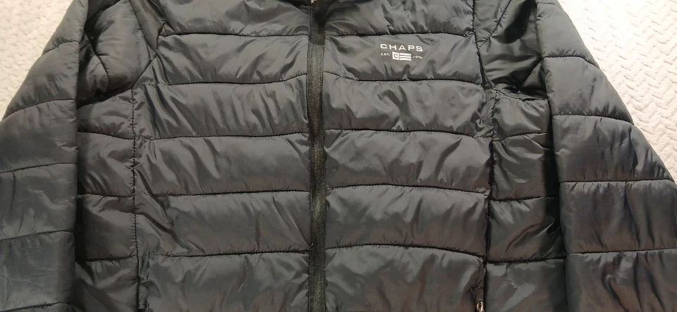 Chaps Men’s Lightweight Puffer Jacket Size Large  - Image 3 of 4