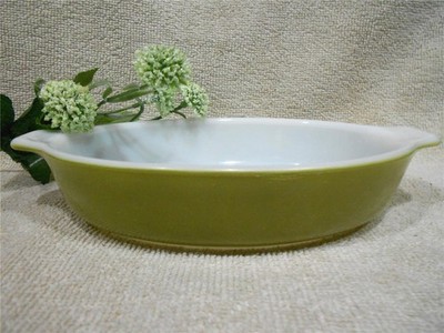 PYREX 10-oz AVOCADO GREEN PIXIE Corning 700 ml AuGratin Dish Milkglass Baker