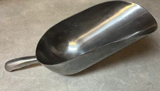 Vollrath 86 oz. 16” Cast Aluminum Scoop #46895