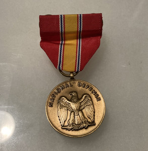 National Defense Service Medal (National Defense Medal) w/ Ribbon - Militaria
