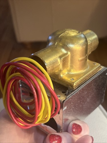 NEW Honeywell V8043E1012 Motorized Zone Valve NEW IN BOX - Picture 7 of 10