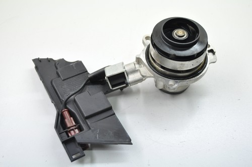 Audi A1 8X 2.0 TDI 2014 LHD Wasserpumpe 04l121011 1952744