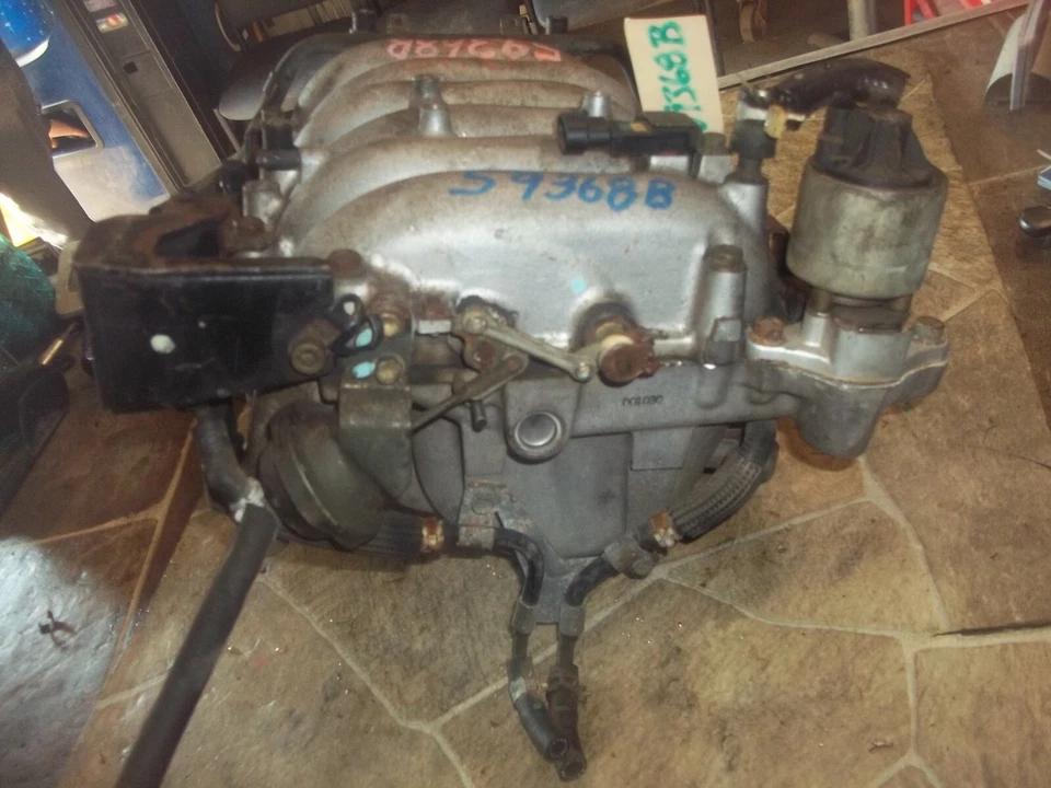 00-04 RODEO 00-02 PASSPORT TROOPER V6 colector de admisión superior inferior con rieles de combustible Foto 3 de 4