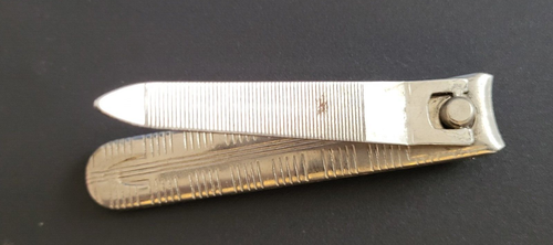 Vintage LA CROSS Nail Clippers - Decorative Pattern - Marked "10" - Picture 5 of 5