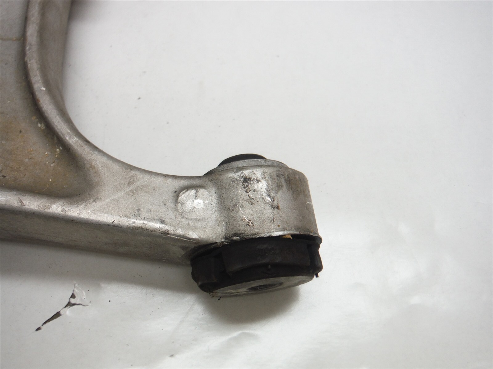MASERATI GHIBLI M157 PASSENGER FRONT LOWER CONTROL ARM LEVER OEM 670101757