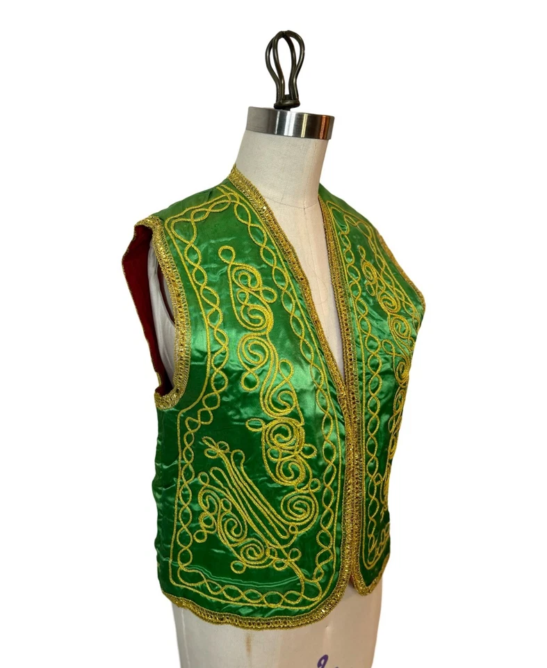 Chaleco de satén verde bordado dorado turco vintage alrededor de los años 60 talla pequeña Foto 3 de 4