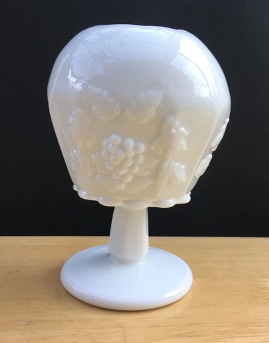 Vintage Westmoreland Milk Glass IVY BALL VASE Paneled Grape Nice!!