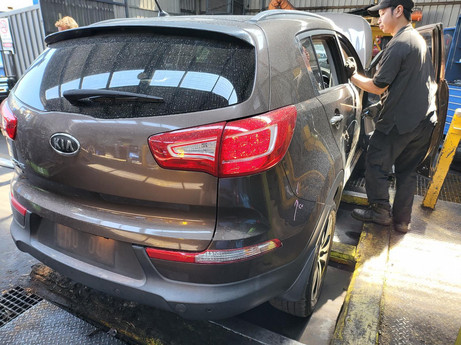 Kia Sportage Right Guard SL 05/2010-10/2015 - thumbnail 9