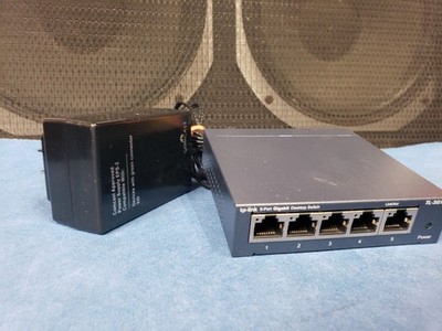 TP-LINK Technologies TP-Link (TL-SG105) 5-Ports Gigabit Ethernet External Switch