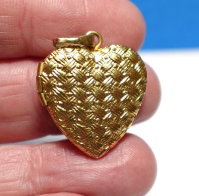 HEART LOCKET VINTAGE B.A.B. GOLD OVERLAY BASKET WEAVE DESIGN 2.4 GRAMS J-500