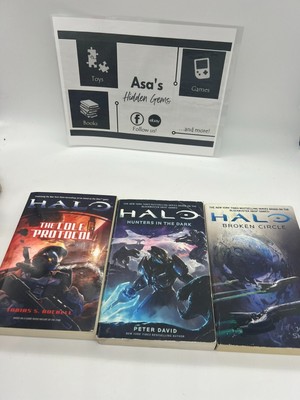 Halo Broken Circle - Hunters in the Dark - The Cole Protocol - Paperback books