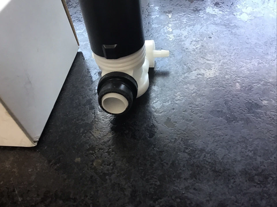 ACI 174169 Windshield Washer Pump - Image 4 of 4