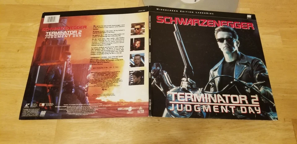 Terminator 2 Judgement Day (1991) Widescreen 2 Disc Edition Laserdisc Nice Discs - Image 2 of 4