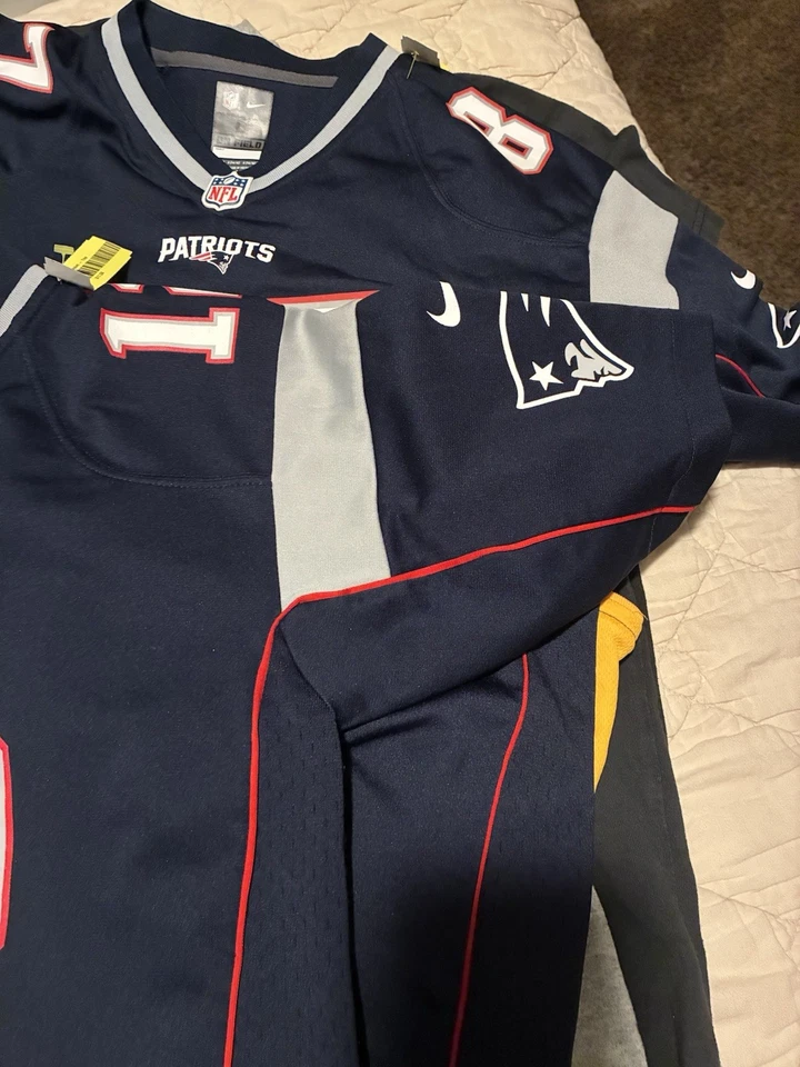 Nike On Field Tom Brady New England Patriots NFL #12 Jersey Youth Large 14-16 - Image 4 of 4