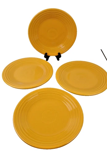 Set of 4 Fiesta Ware Homer Laughlin Classic Rim Luncheon Plates 9 " Daffodil